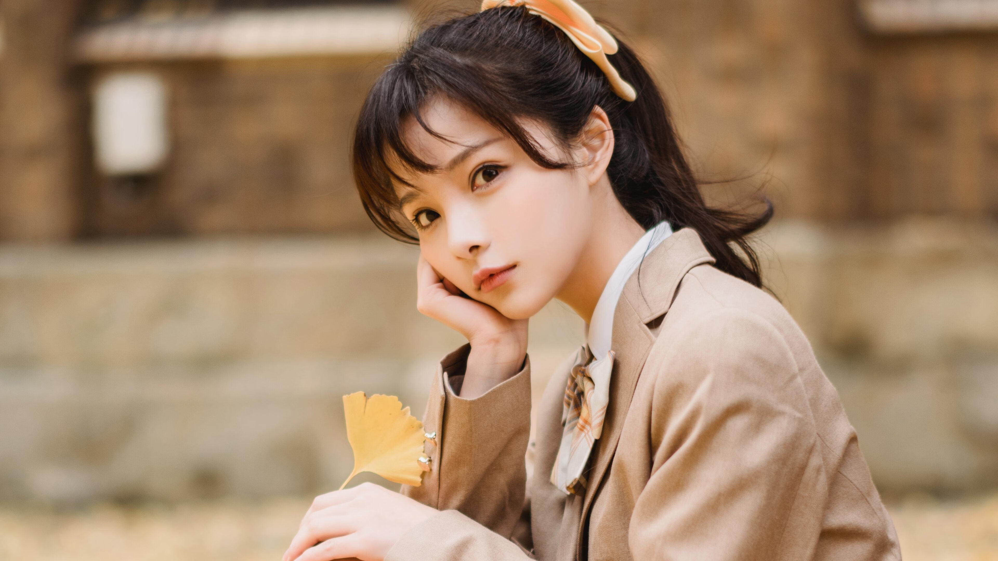 欧洲杯变阵奇兵：战术创新引爆现场热情！，欧洲杯揭幕战爆冷